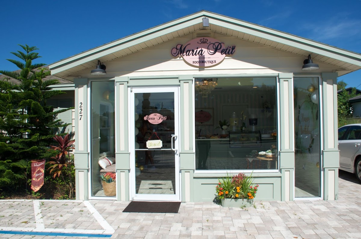 Maria Petit storefront